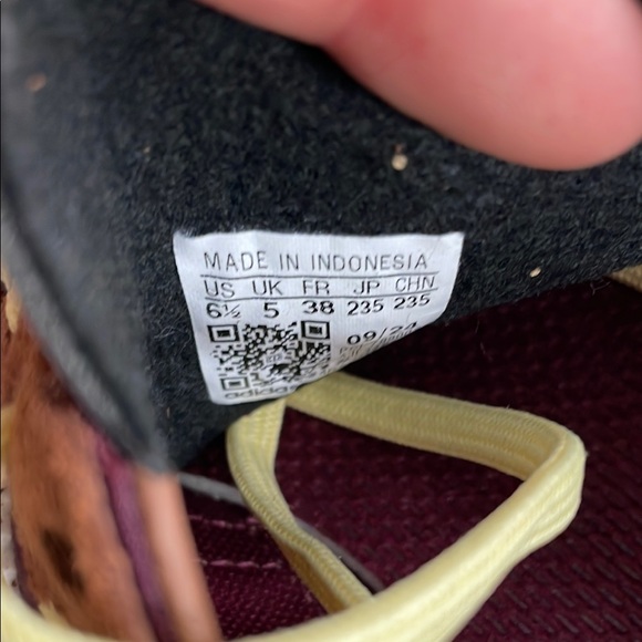 NWT Adidas Women’s SL 72 OG Sneakers in Maroon, Almost Yellow & Preloved Brown - Picture 5 of 6